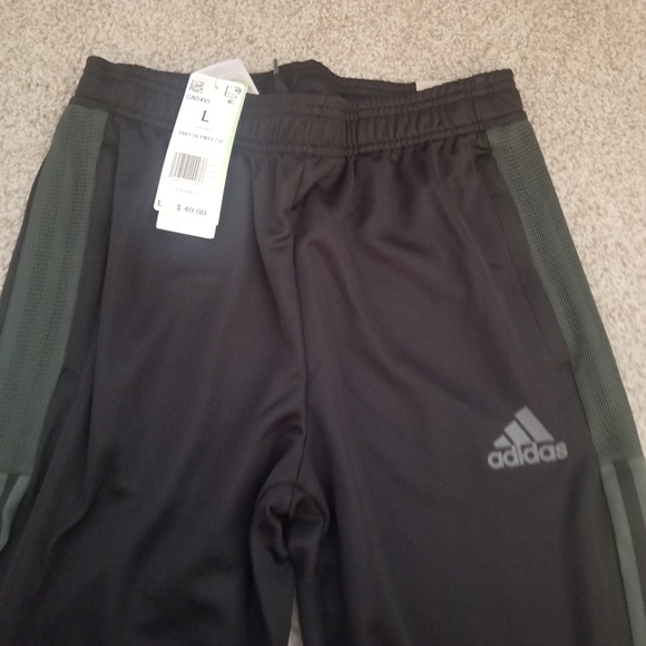 NEW with Tags Adidas soccer pants Tiro tapered leg size 13y/14y - Picture 5 of 5